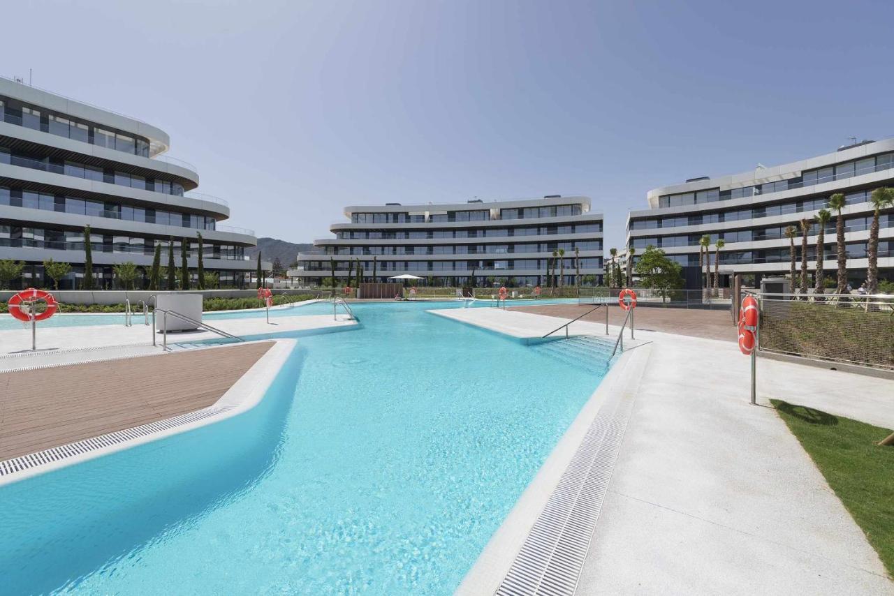 Espectacular Bajo Con Jardin En 1ª Linea De Playa Torremolinos