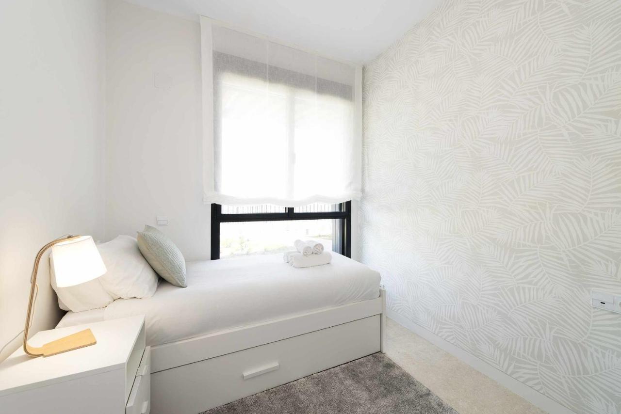 Espectacular Bajo Con Jardin En 1ª Linea De Playa Apartment