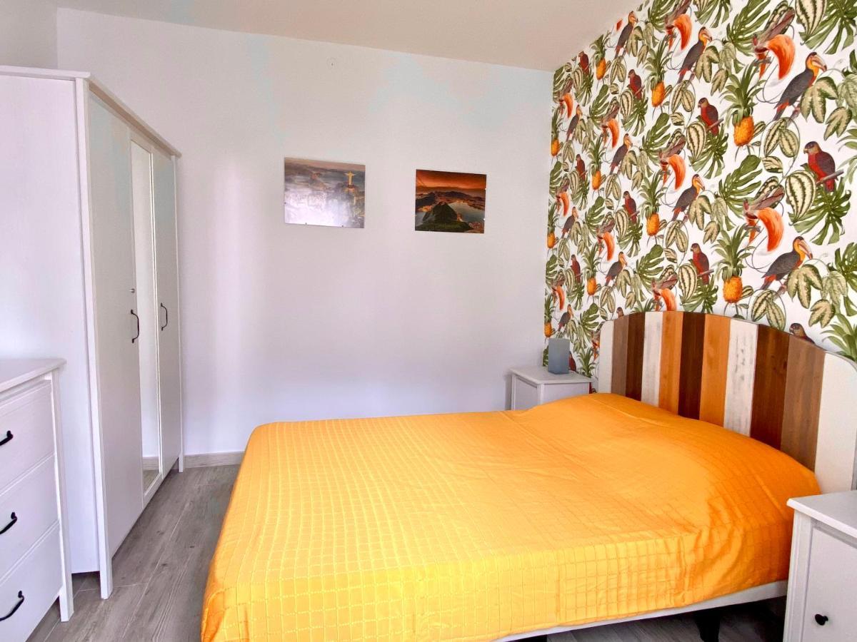 Chalet Town House With Patio In Quiet Residential Area 10 Min From Torremolinos
