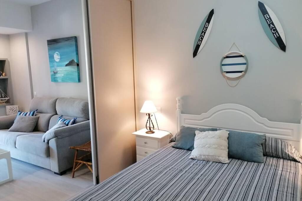 42 Eurosol, A 5 Min Carihuela Apartment *