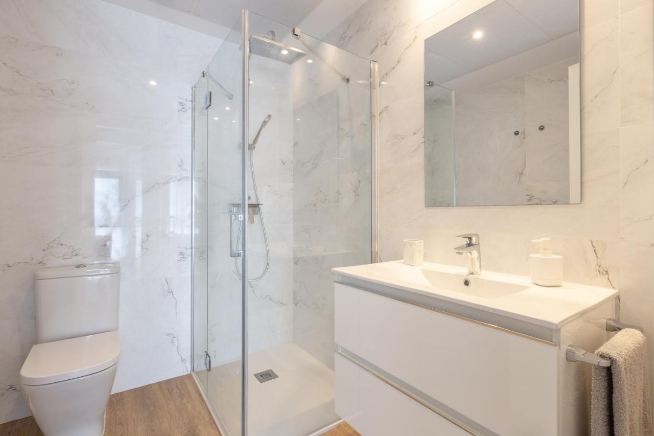 Apartamento Terraza Del Mar: Apartamento Con Terraza Y Piscina *