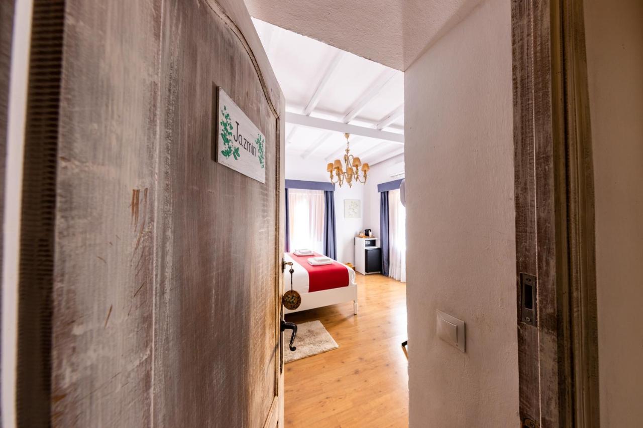 Casa Paraiso Boutique