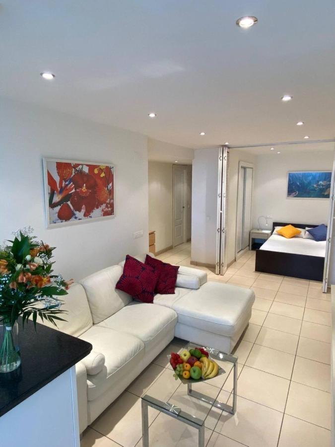 Central 2 Bed In La Nogalera Apartment