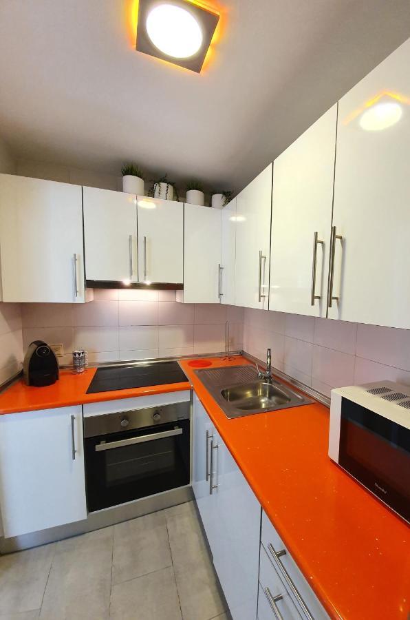 Apartment En Con Piscina