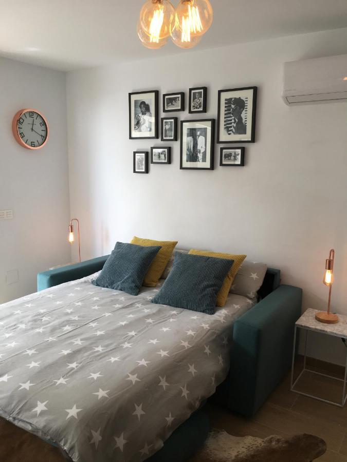 La Roca Chica First Line Bajondillo & Cosy