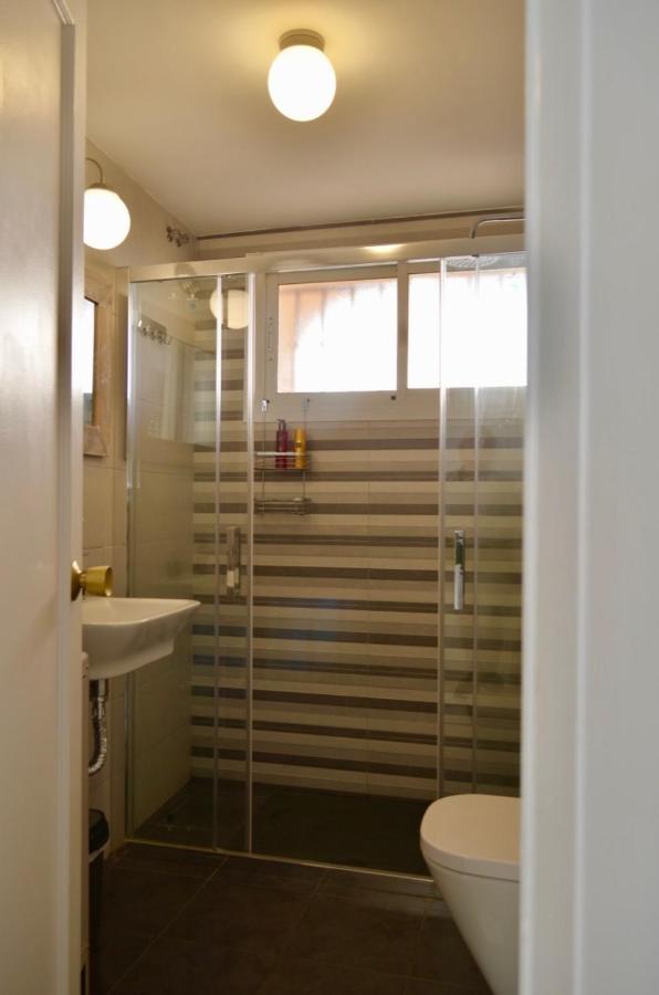Carihuela Un Dormitorio Junto Al Mar Torremolinos