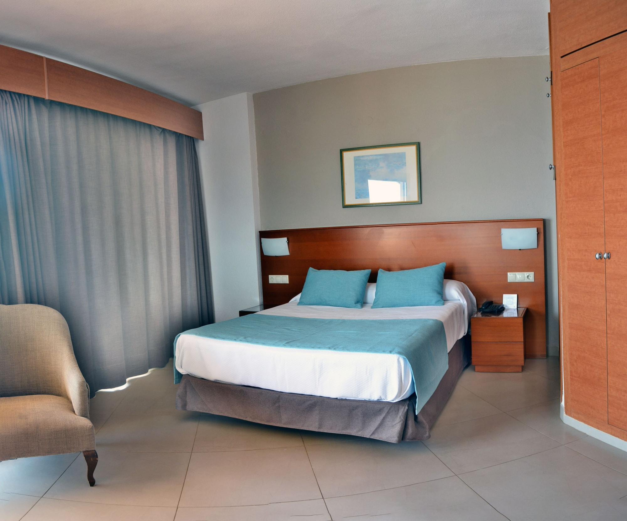 Puente Real Hotel