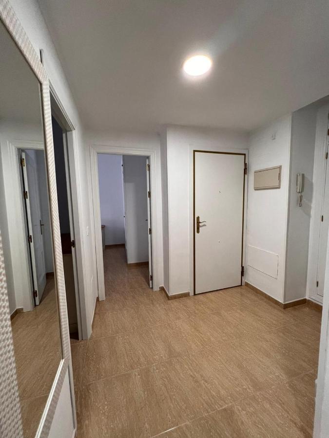 Centro - Beautiful , Newly Renovated 2 Bedroom Apartamento *