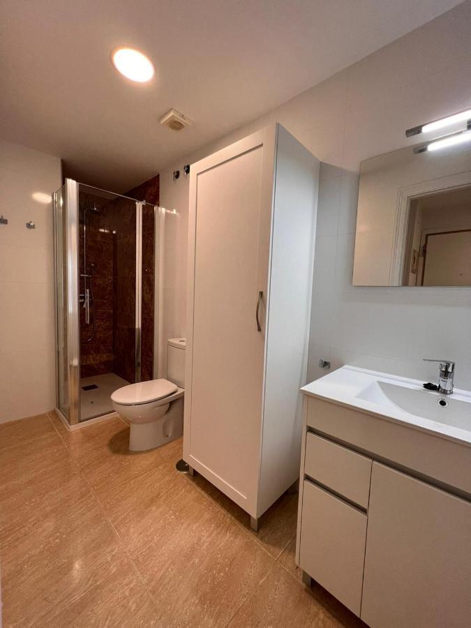 Centro - Beautiful , Newly Renovated 2 Bedroom * Torremolinos