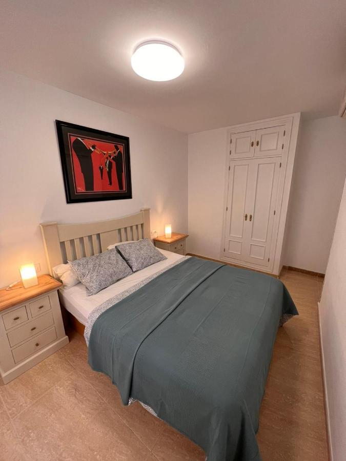 Centro - Beautiful , Newly Renovated 2 Bedroom Apartamento