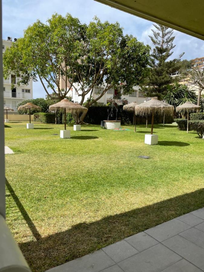 Apartment Totalmente Reformado Con Piscina Y Jardines Al Lado De La Playa De La Carihuela