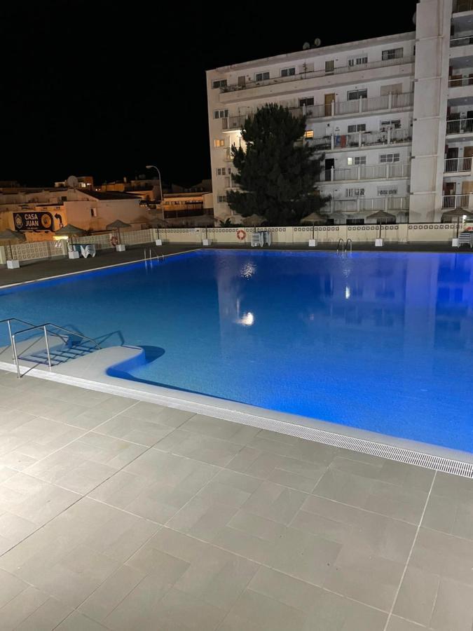 Totalmente Reformado Con Piscina Y Jardines Al Lado De La Playa De La Carihuela Apartment