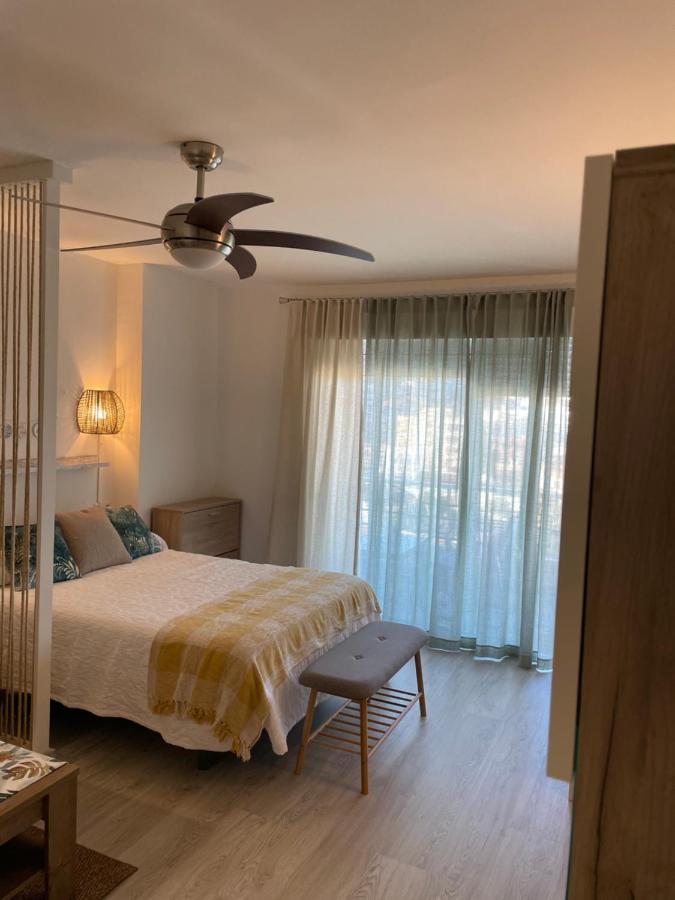 Totalmente Reformado Con Piscina Y Jardines Al Lado De La Playa De La Carihuela Torremolinos