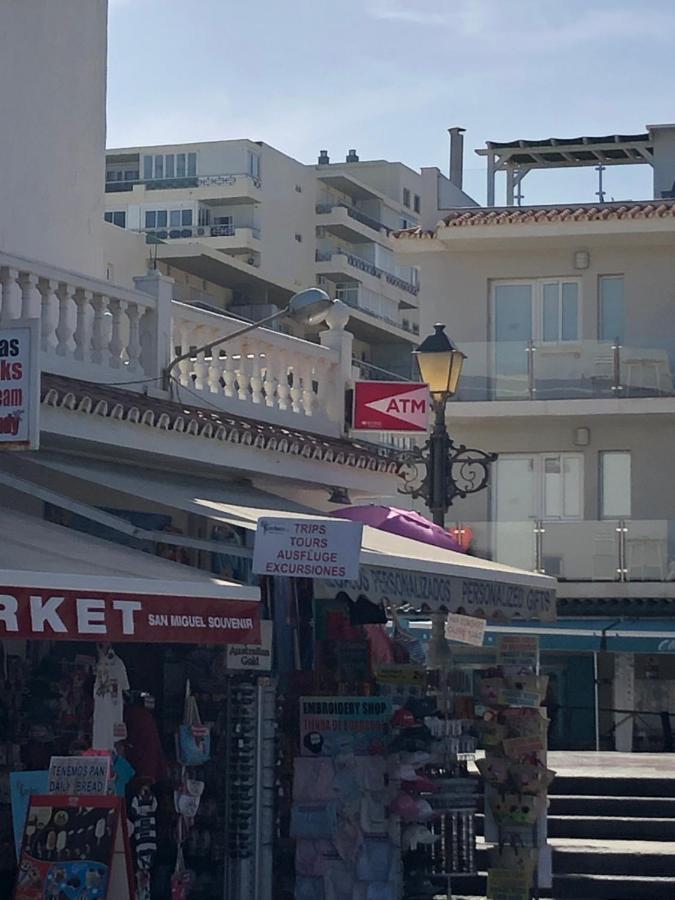 Totalmente Reformado Con Piscina Y Jardines Al Lado De La Playa De La Carihuela Torremolinos