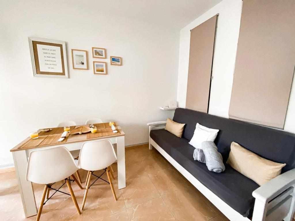 Rentaly Vacations Carihuela Apartment Torremolinos