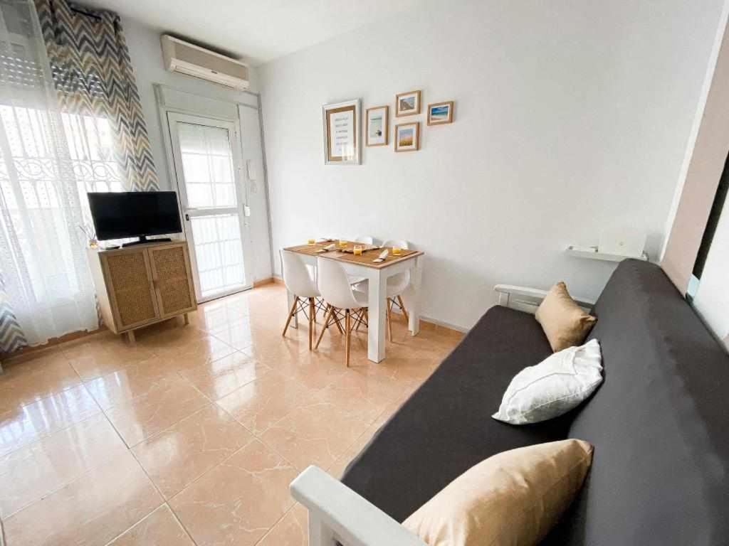 Rentaly Vacations Carihuela Torremolinos