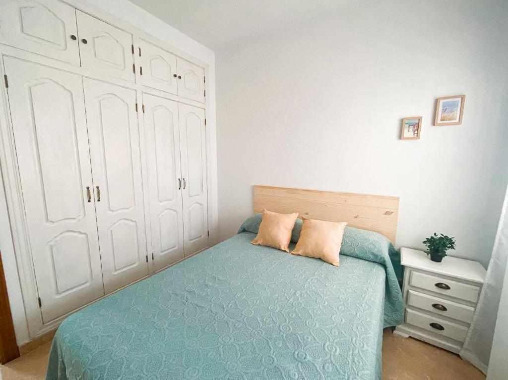 Rentaly Vacations Carihuela Apartment Torremolinos