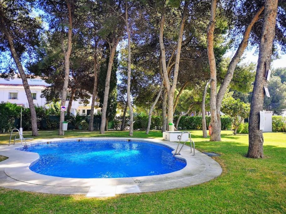 Apartment ¡nuevo! Zona Tranquila Cerca De La Playa De La Carihuela