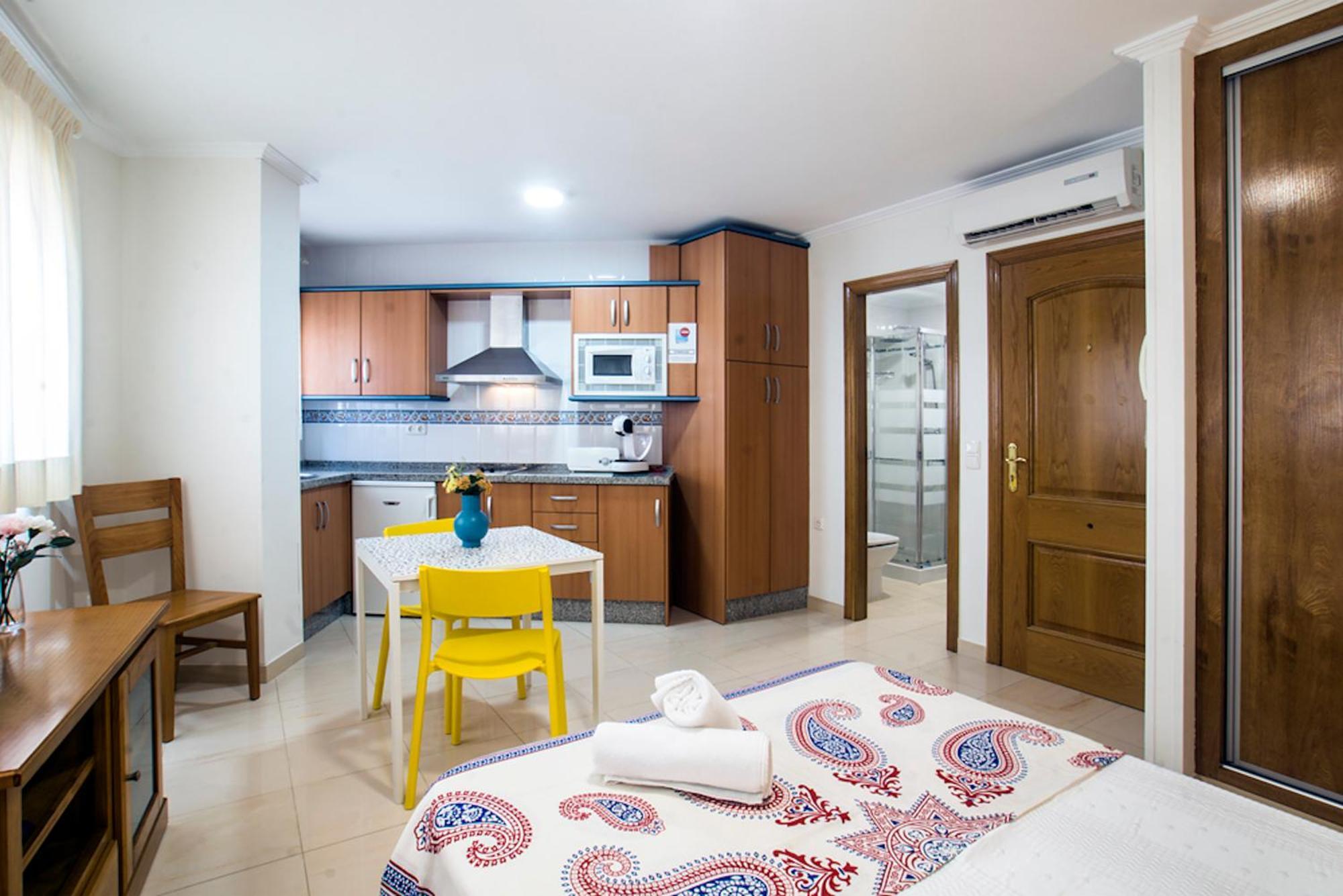 Appartement Holidays2torremolinos Bajondillo Super High Speed Wifi & 50m Beach (adults Only)