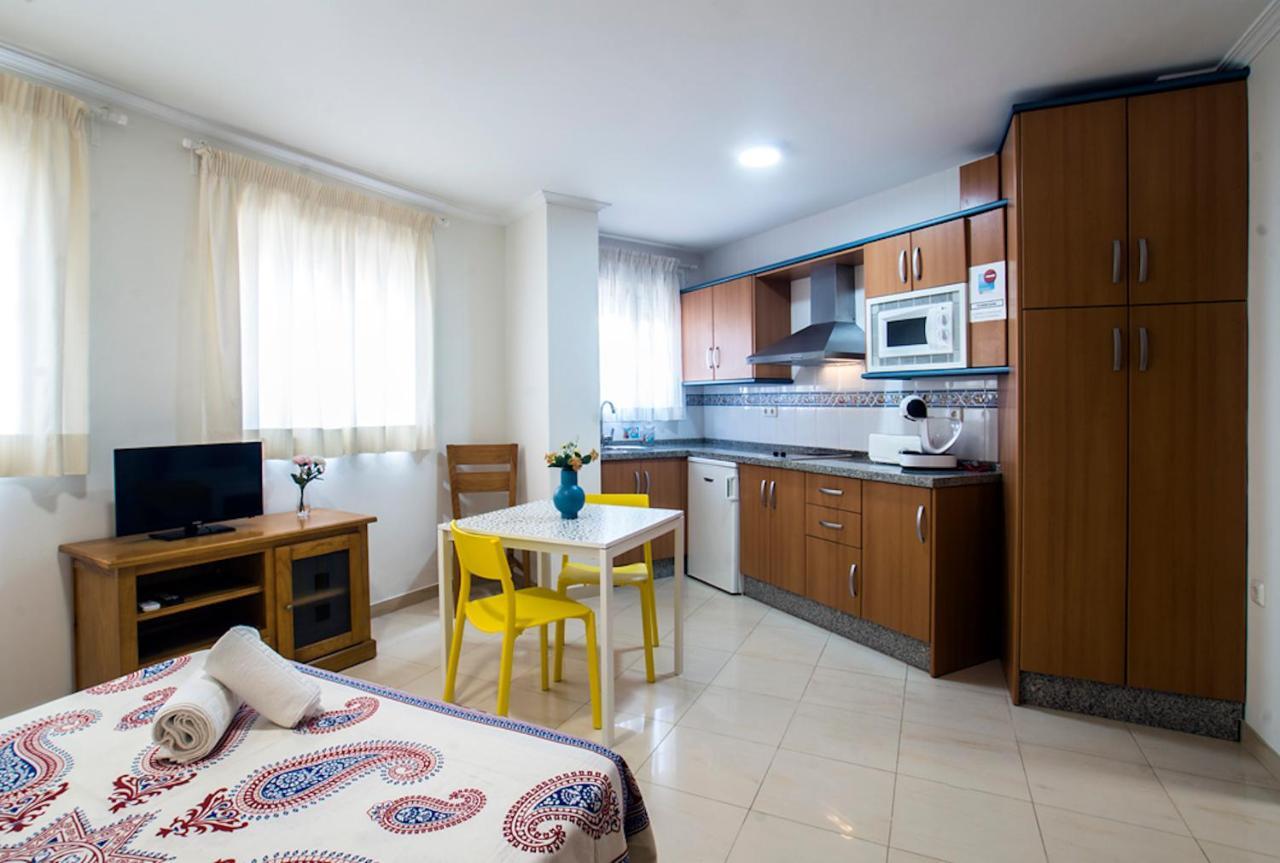 Holidays2torremolinos Bajondillo Super High Speed Wifi & 50m Beach (adults Only)
