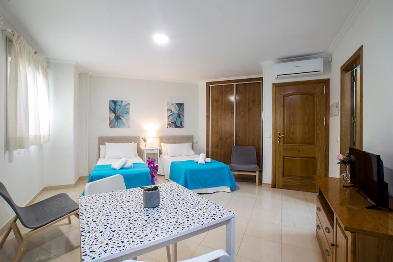 Holidays2torremolinos Bajondillo Super High Speed Wifi & 50m Beach (adults Only) Appartement