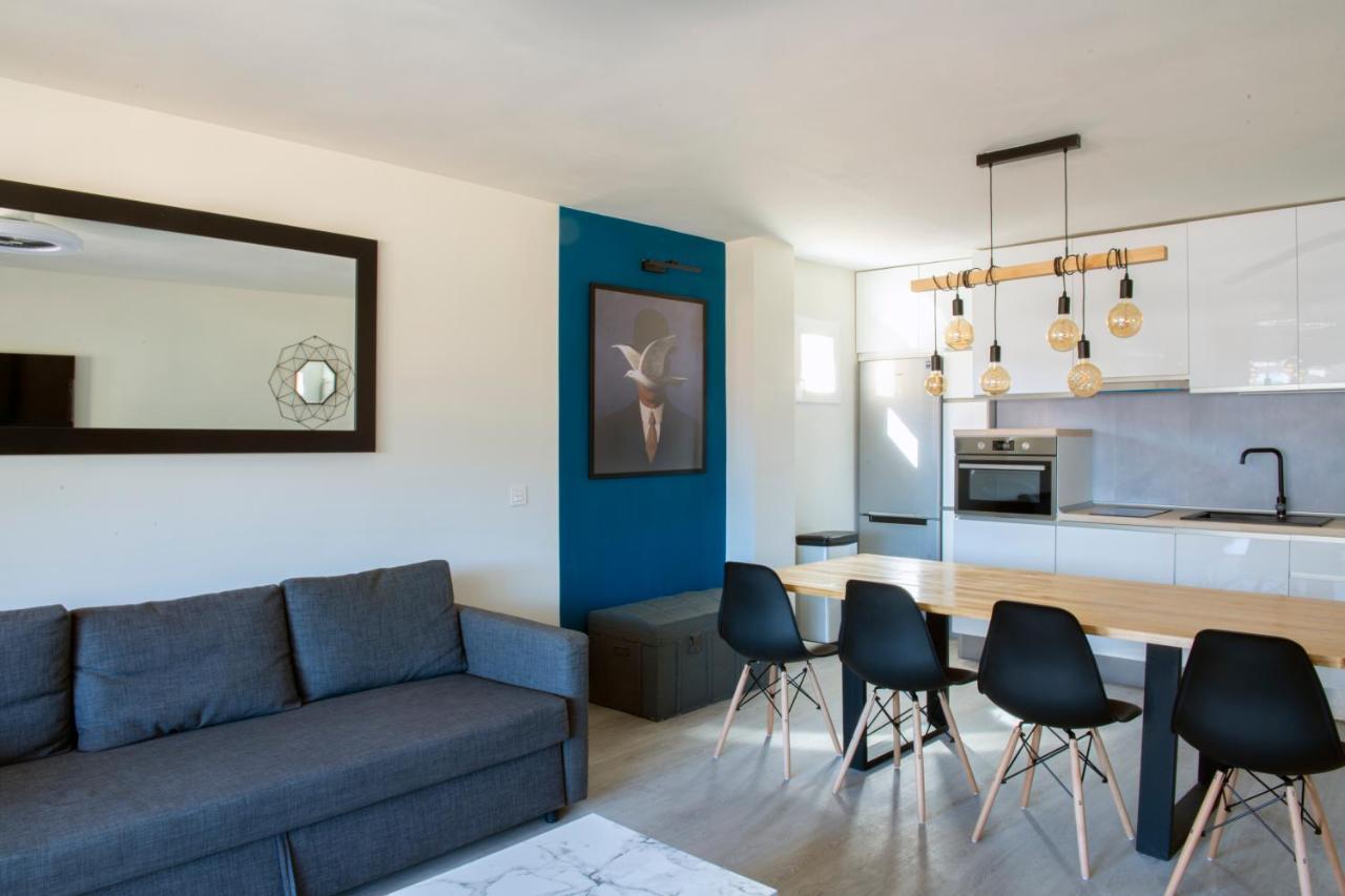 La Chica De La Perla Apartment