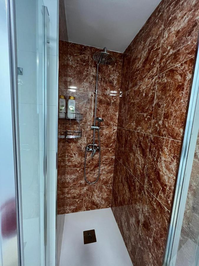 Apartamento Centro - Beautiful , Newly Renovated 2 Bedroom *