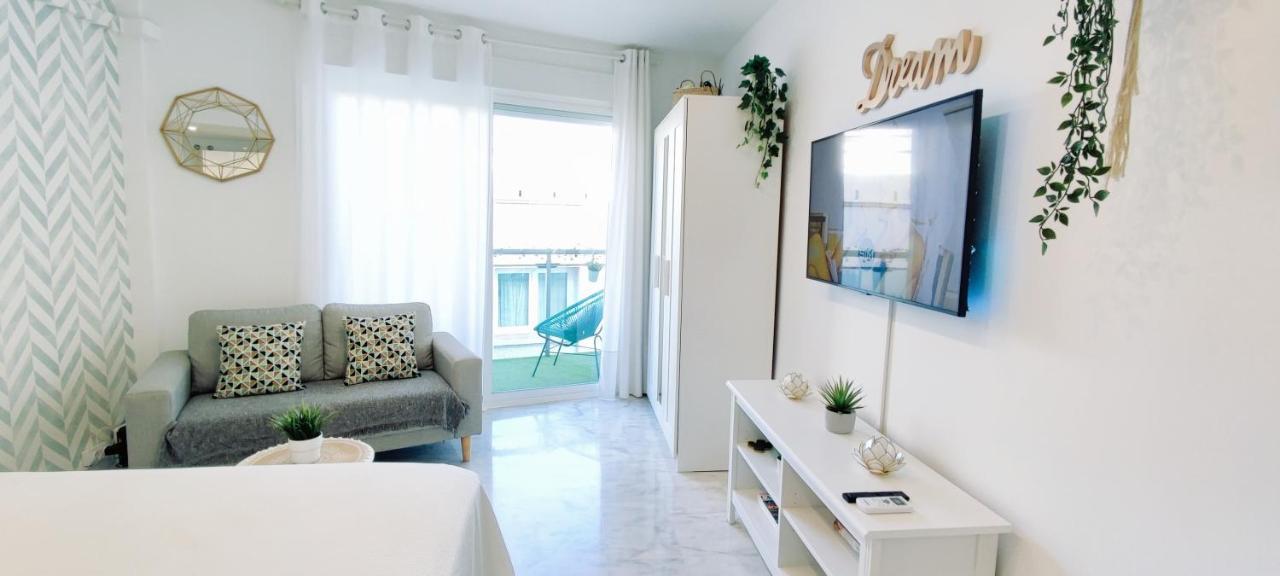 - New Central Studio Plata With Balcony * Torremolinos