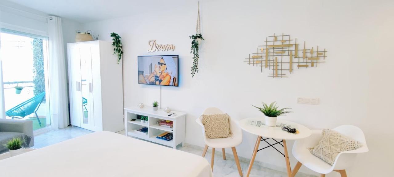 - New Central Studio Plata With Balcony Apartamento *