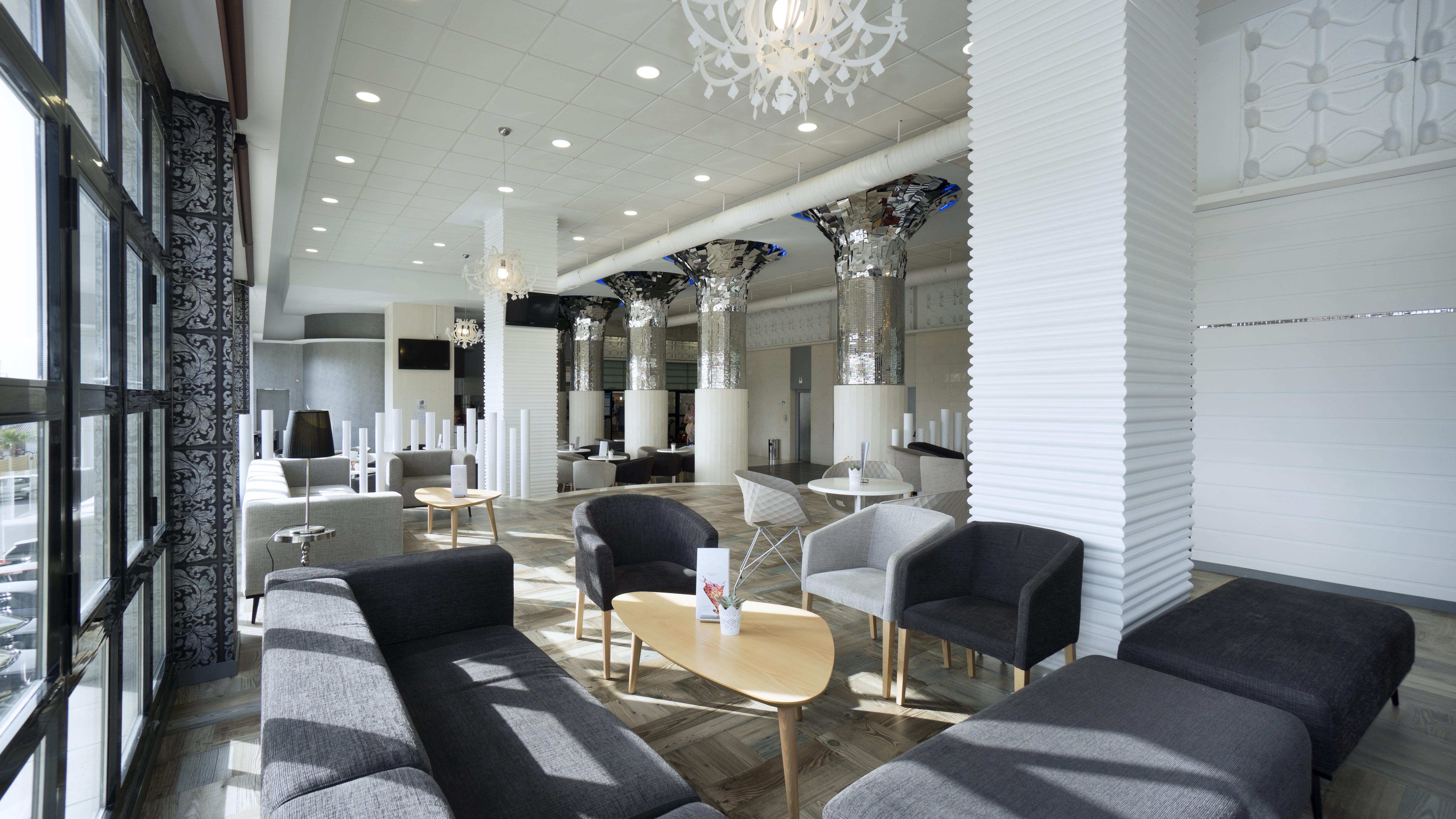 Puente Real Hotel