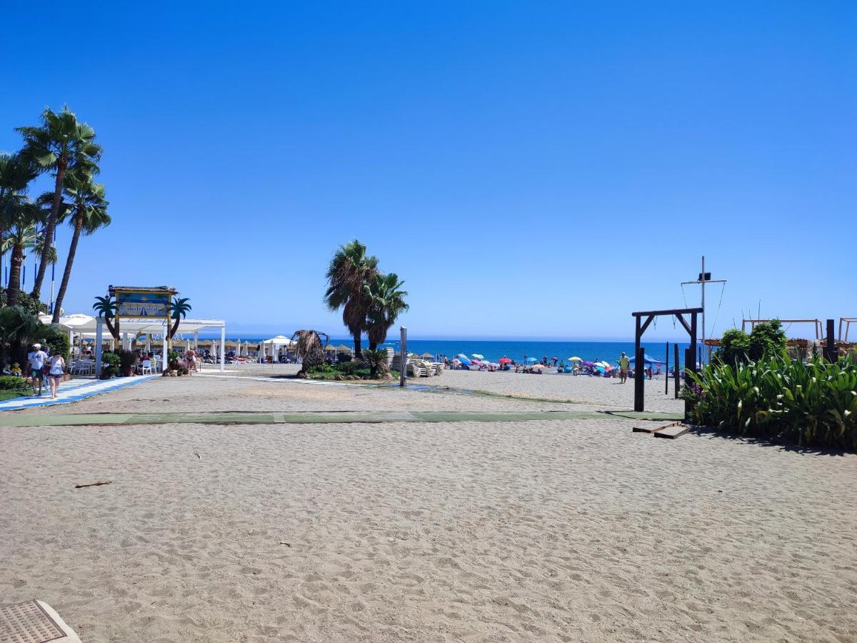 En Playa Bajondillo, Apartamento