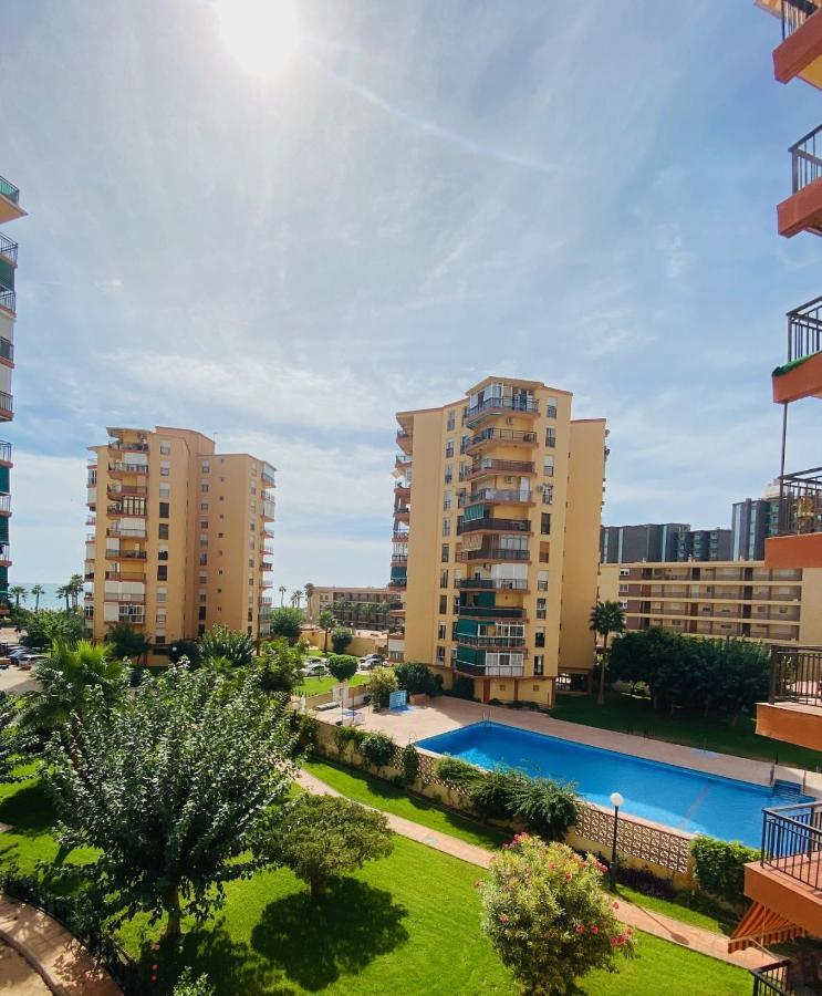 Apartment Apartamento Primera Linea De Playa En Tres Caballos, Playamar Torremolinos