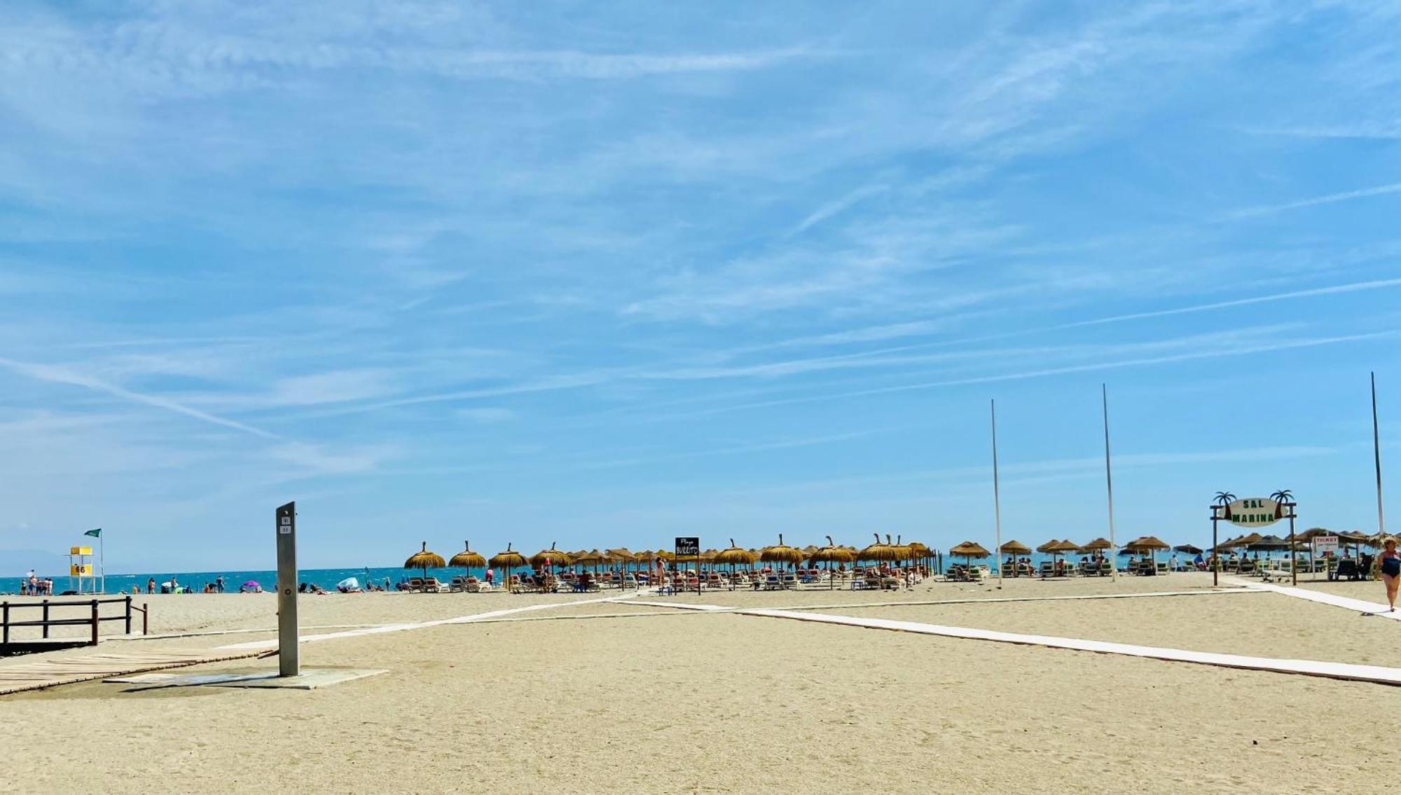 Apartamento Primera Linea De Playa En Tres Caballos, Playamar *