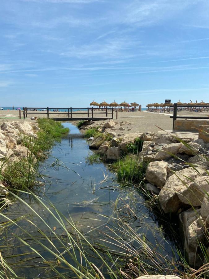 Apartamento Primera Linea De Playa En Tres Caballos, Playamar *
