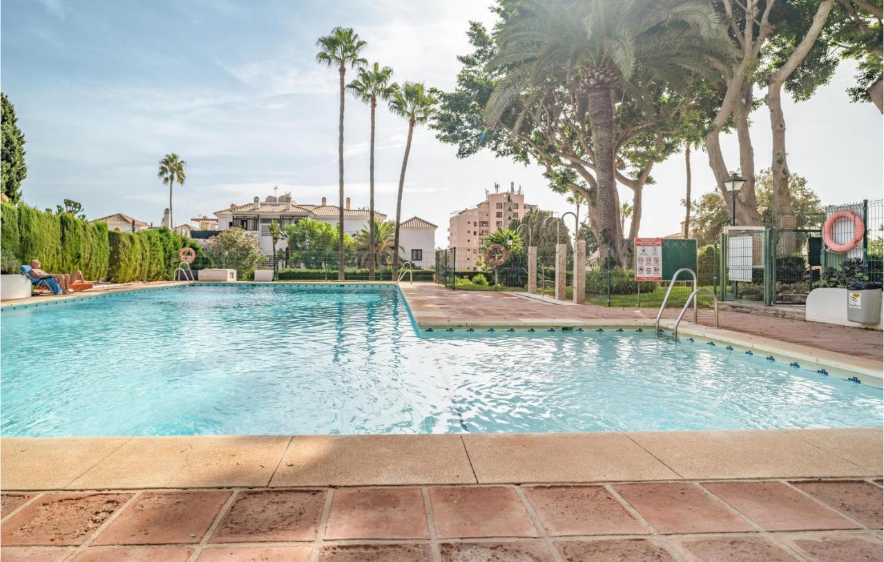 In With Outdoor Swimming Pool, Wifi And 1 Bedrooms Apartamento