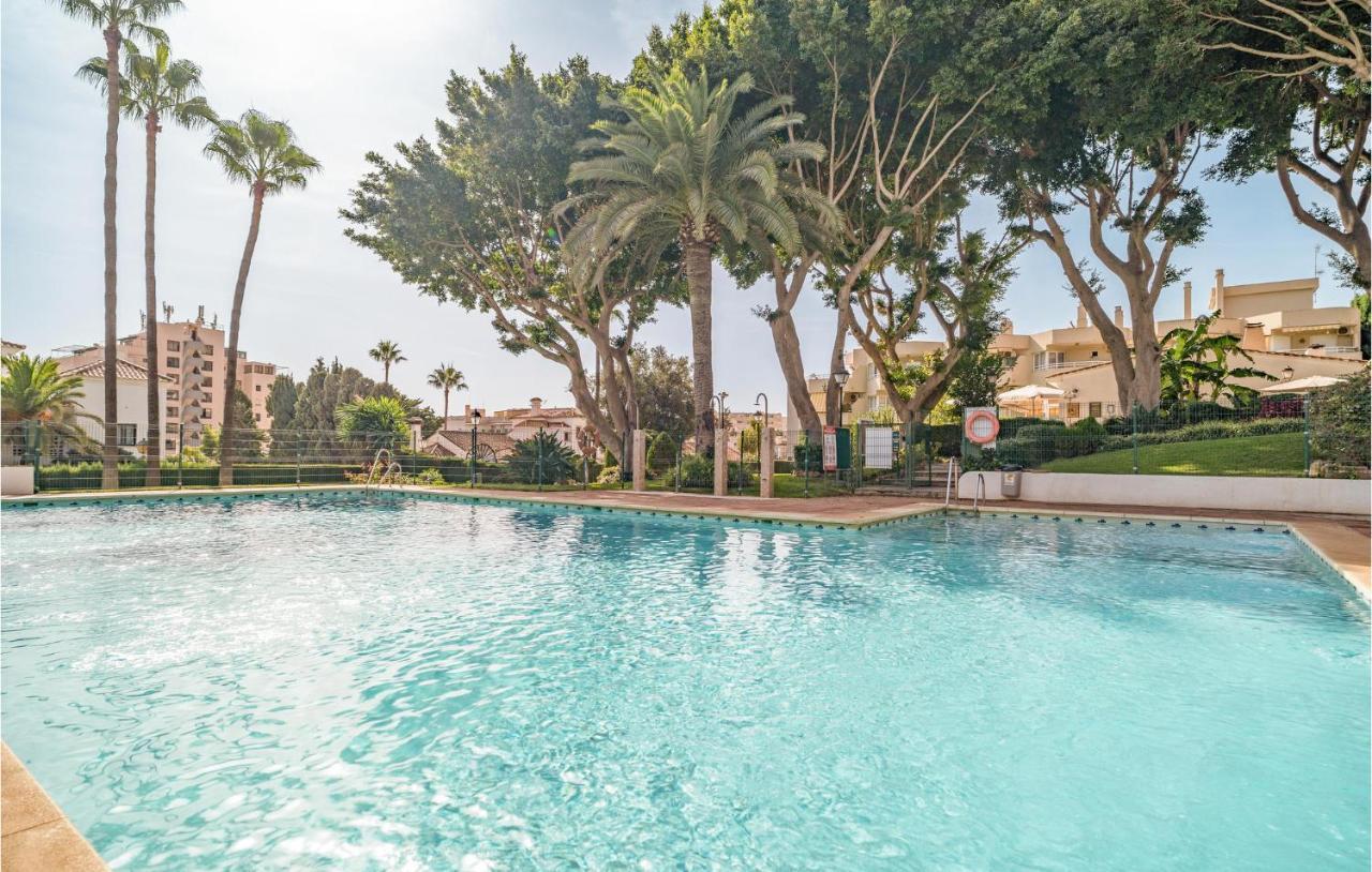 Apartamento In With Outdoor Swimming Pool, Wifi And 1 Bedrooms