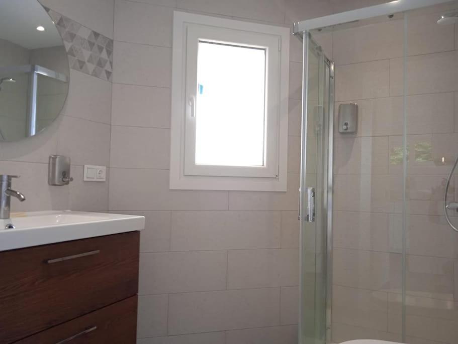 Mercedes 2 Bedroom, Sea Views Appartement