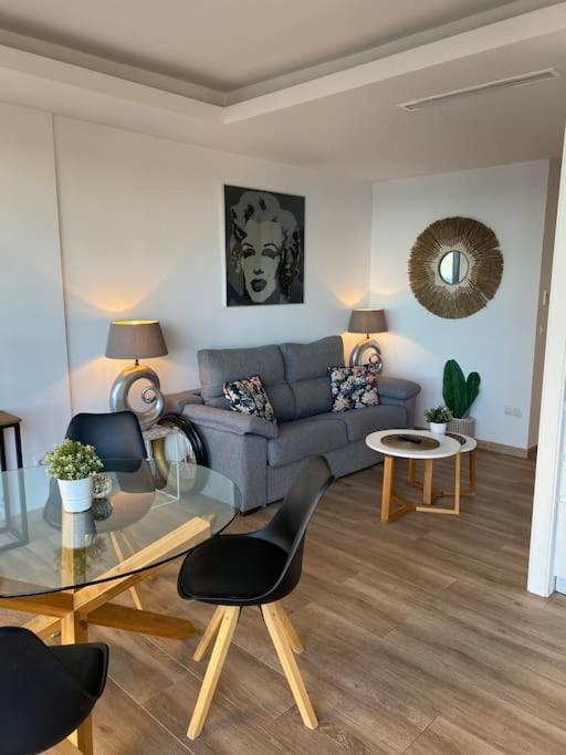Apartment La Roca Brasil 2 Bed & 2 Bathroom Seaview Bajondillo *