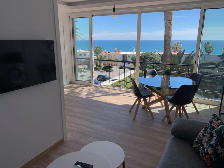 La Roca Brasil 2 Bed & 2 Bathroom Seaview Bajondillo Apartment *