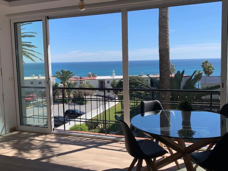 La Roca Brasil 2 Bed & 2 Bathroom Seaview Bajondillo Apartment *