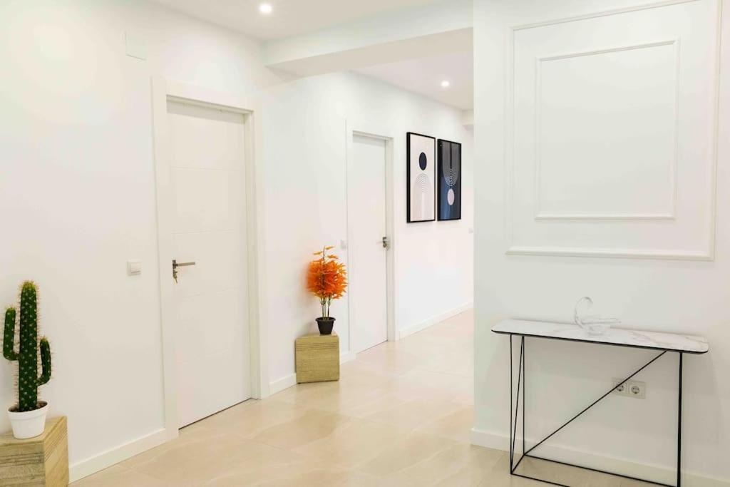 Appartement Modern 3-bed In Heart Of *