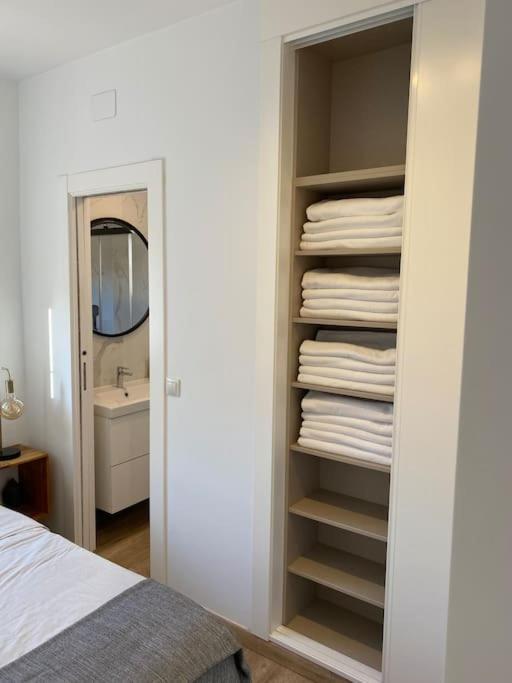 La Roca Brasil 2 Bed & 2 Bathroom Seaview Bajondillo Apartment *