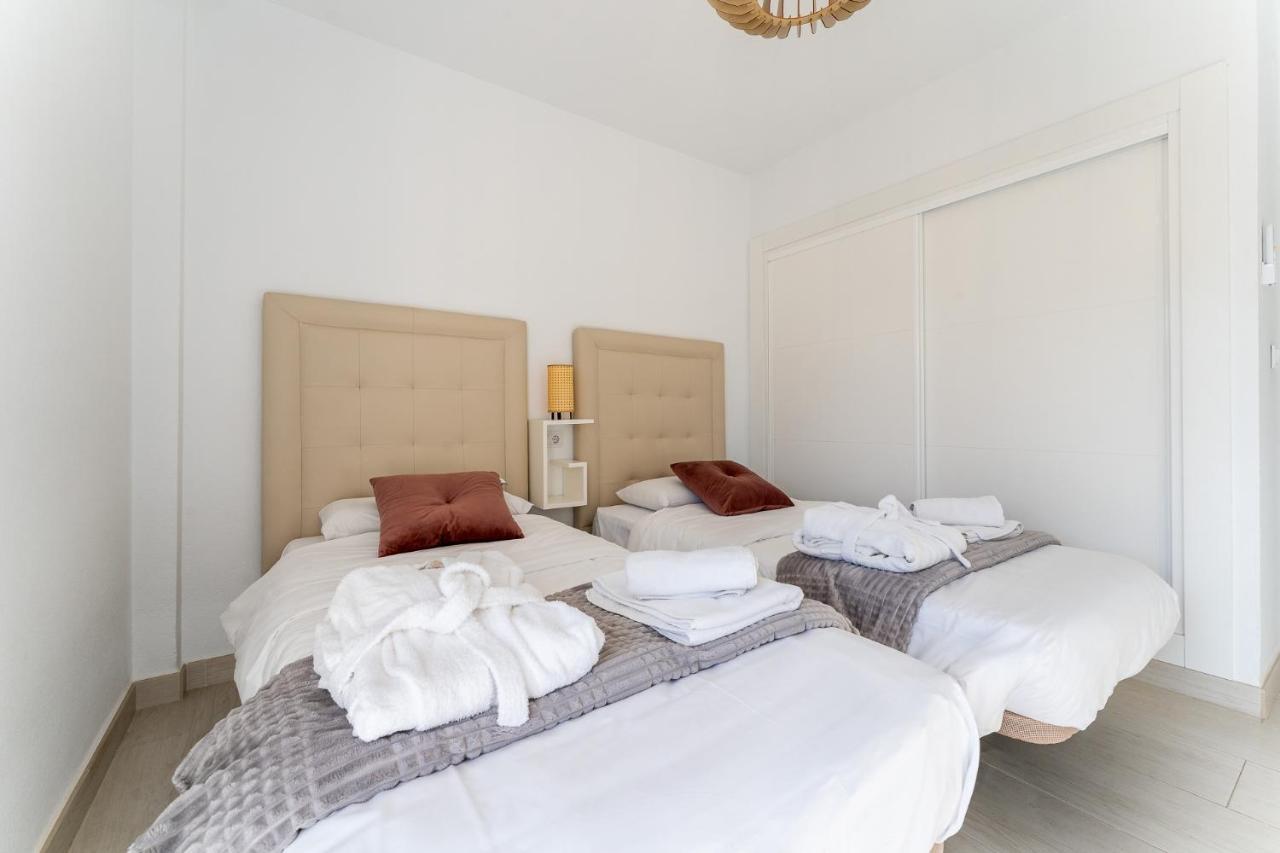 Apartment Sea View 2 Bedroom 2 Min Away From The Torremolinos