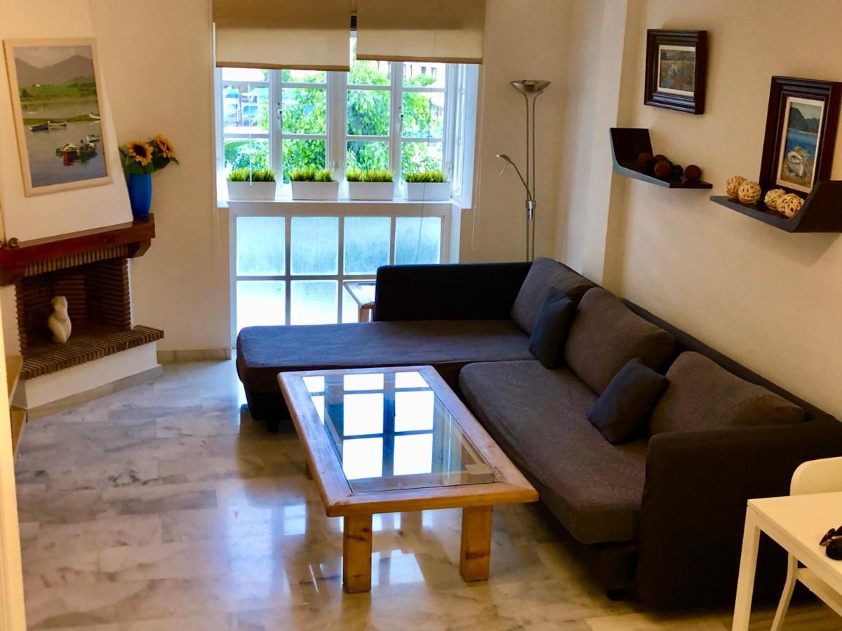 El Cortijuelo. Magnificent Triplex Terraced House With Rooftop Of 18m2, Overlooking The Sea. Parking Vakantiehuis