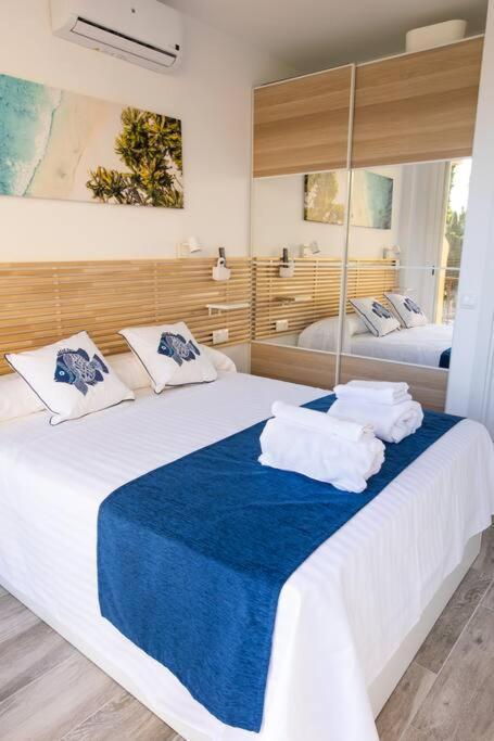 Enjoy La Carihuela At 4 Min.terrace & Pool. Appartement *