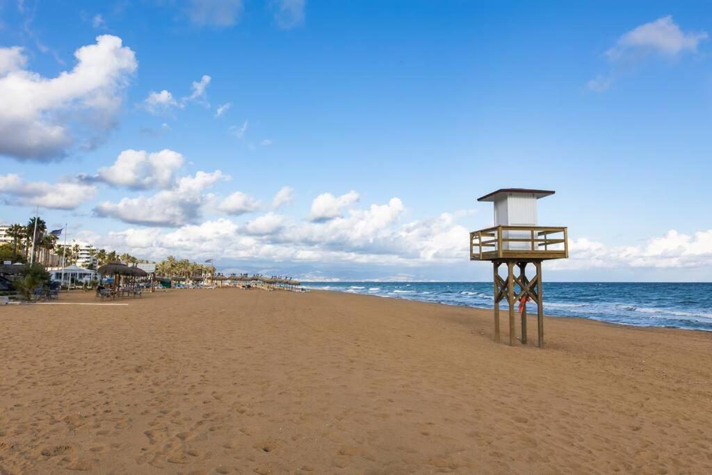 Enjoy La Carihuela At 4 Min.terrace & Pool. Appartement