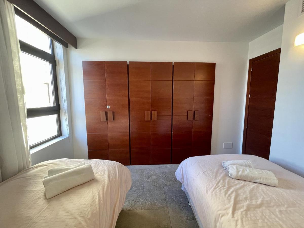 Exclusive Beachfront - Pool - Paddle - Tenis - Wifi - Aircon