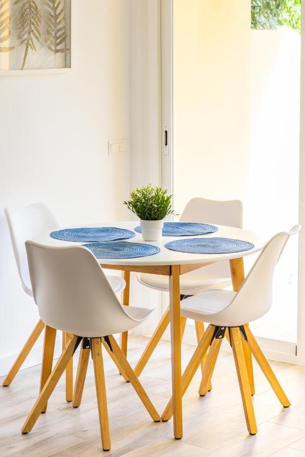 Enjoy La Carihuela At 4 Min.terrace & Pool. Appartement Torremolinos