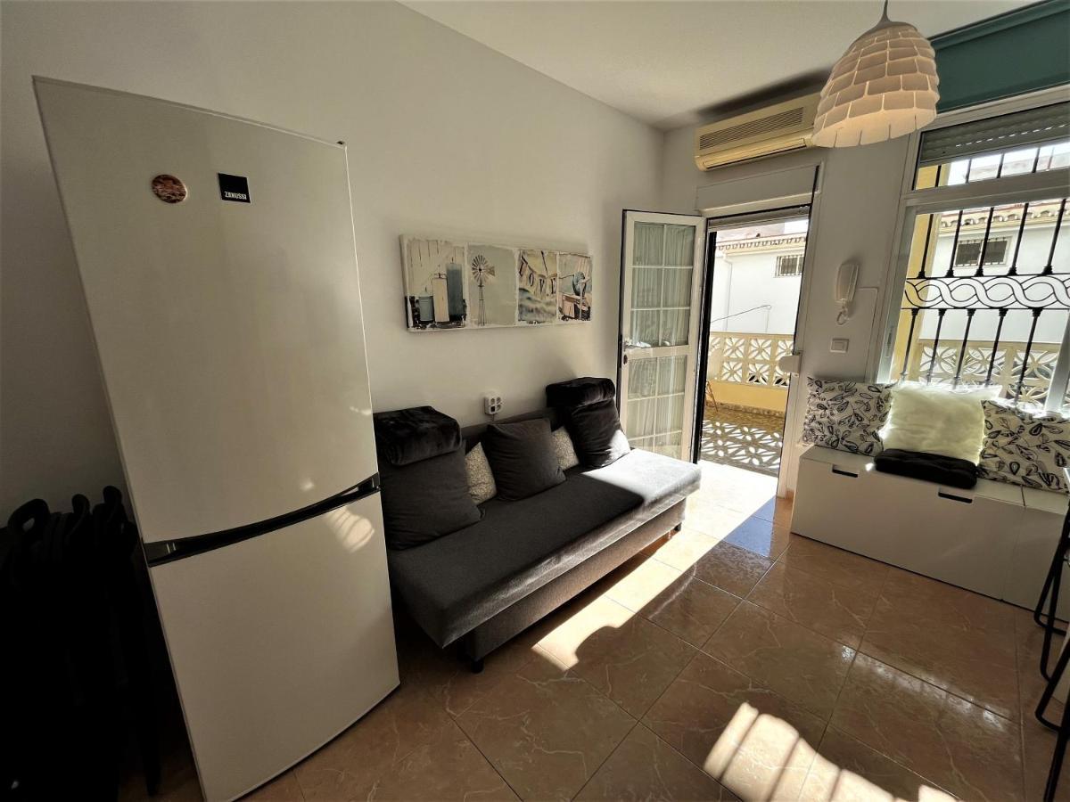 Apartment Nuc - 2 - Wifi - Terraza Exterior - 100 Metros Playa La Carihuela Torremolinos