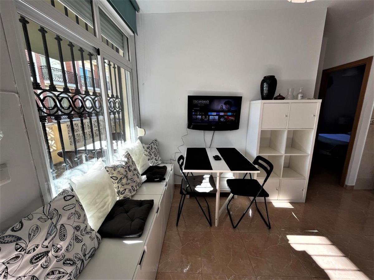 Apartment Nuc - 2 - Wifi - Terraza Exterior - 100 Metros Playa La Carihuela *